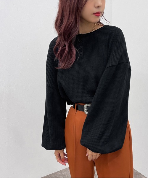 apres jour mignon(アプレジュールミニョン)の「ワッフルヘンリートップス【ZOZOTOWN限定アイテム】(Tシャツ/カットソー・レディース・アイボリー/カーキ/ブラック・X-LARGE/フリー)」の6枚目の写真