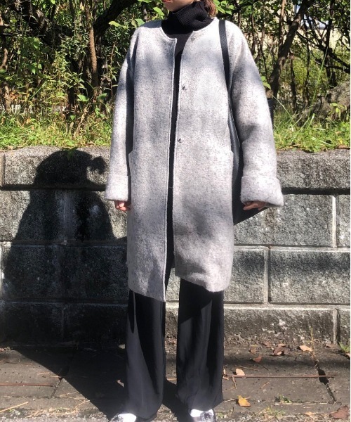 AZUL ENCANTO（アズールエンカント）の「ブークレーノーカラーコート（その他アウター・レディース・ブラック/ベージュ/ネイビー・FREE）」の21枚目の写真