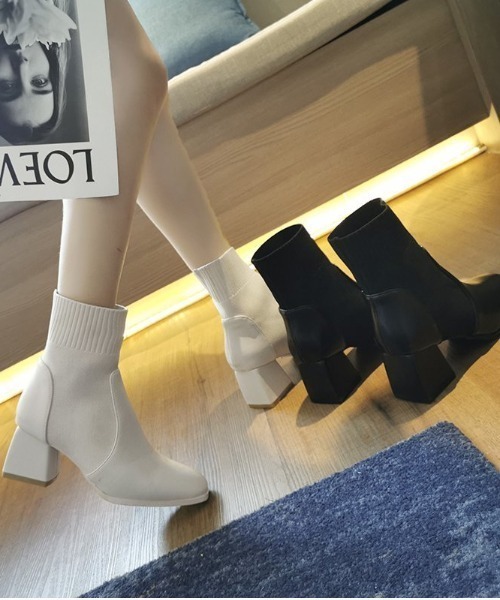 KOR（ケーオーアール）の「サイドゴアショートブーツ（ブーツ・レディース・ブラック/アイボリー・40/38/39/35/36/37）」の7枚目の写真