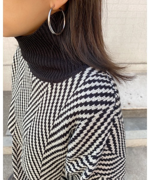 LiSeek（リシーク）の「【LiSeeK】ヘリンボーン柄ニット TOP（ニット/セーター・レディース・ブラック/ベージュ/ブラウン・FREE）」の13枚目の写真