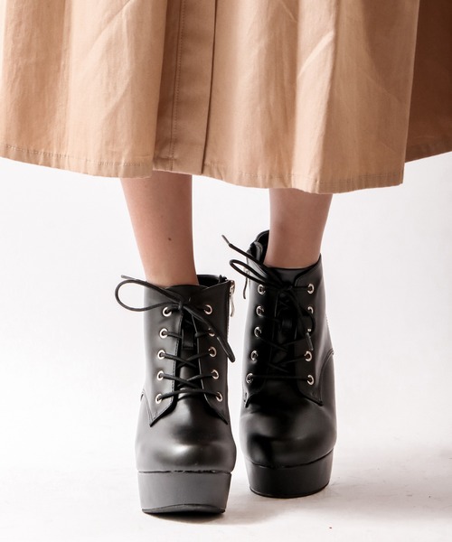 Mystic Glow 厚底レースアップショートブーツ