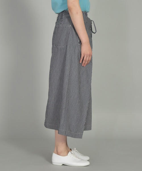 OMNIGOD（オムニゴッド）の「[OMNIGOD womens / オムニゴッド]　ヒッコリーデニム ロールスカート（スカート・レディース・ブルー系その他・FREE）」の7枚目の写真