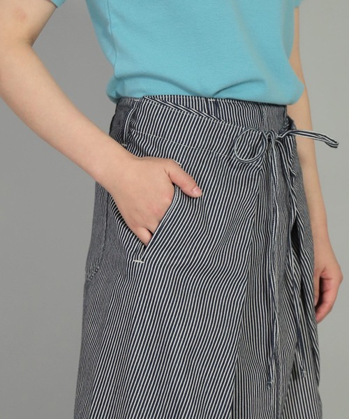 OMNIGOD（オムニゴッド）の「[OMNIGOD womens / オムニゴッド]　ヒッコリーデニム ロールスカート（スカート・レディース・ブルー系その他・FREE）」の10枚目の写真