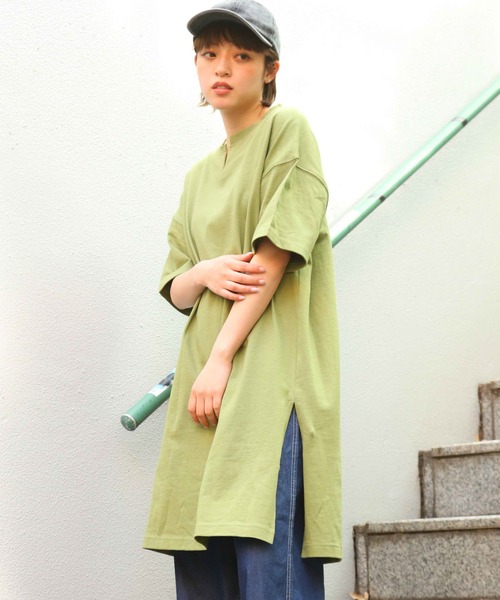 Mac-House（マックハウス）の「ORGABITS オーガビッツ スリットTシャツワンピース（Tシャツ/カットソー・レディース・ブラウン/サックスブルー/チャコール/グリーン・フリー）」の3枚目の写真