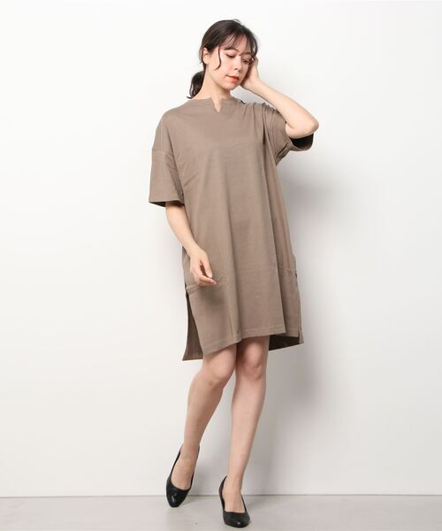 Mac-House（マックハウス）の「ORGABITS オーガビッツ スリットTシャツワンピース（Tシャツ/カットソー・レディース・ブラウン/サックスブルー/チャコール/グリーン・フリー）」の12枚目の写真