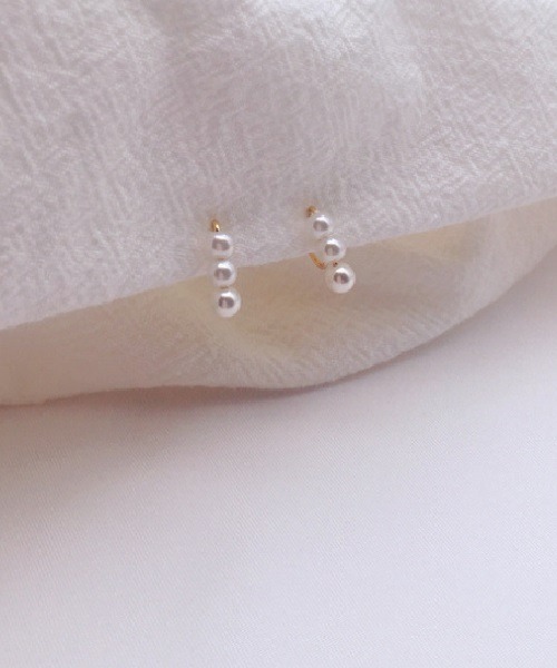 Ritomo De Ricco(リトモ・デ・リコ)の「ritomo耳に優しいピアス風パールイヤリング(イヤリング・レディース・ゴールド・FREE)」の2枚目の写真
