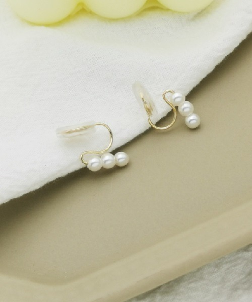 Ritomo De Ricco(リトモ・デ・リコ)の「ritomo耳に優しいピアス風パールイヤリング(イヤリング・レディース・ゴールド・FREE)」の8枚目の写真