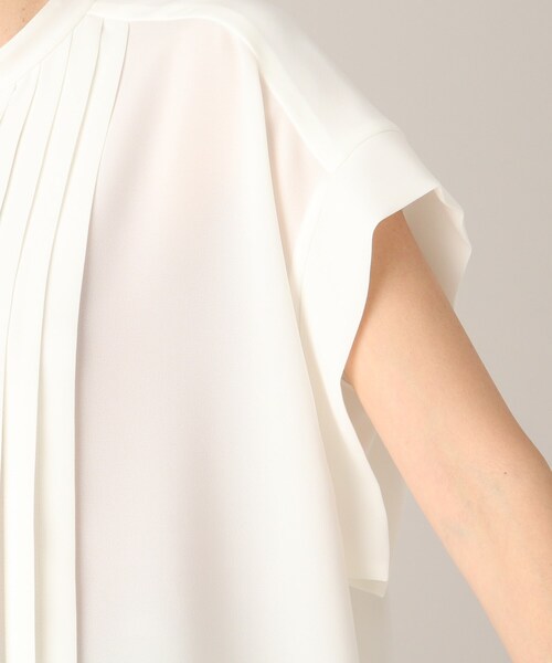 UNTITLED（アンタイトル）の「◆フロントタック バンドカラーブラウス【洗える】（シャツ/ブラウス・レディース・ブラック/オフホワイト/イエロー・44/48/00/01/02/03/04）」の6枚目の写真