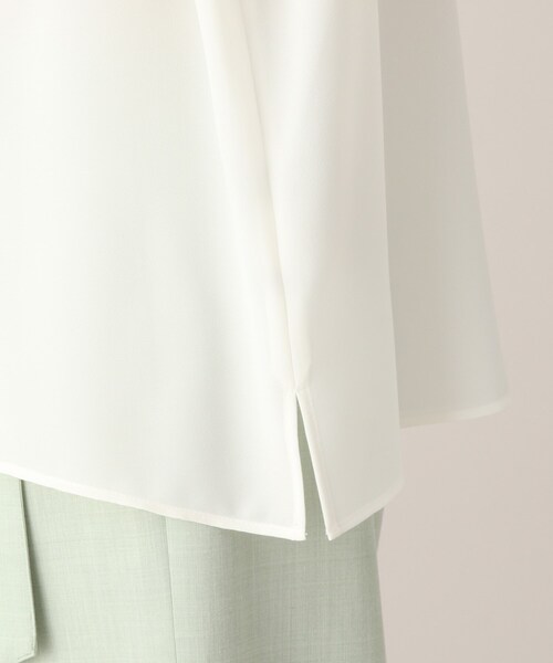 UNTITLED（アンタイトル）の「◆フロントタック バンドカラーブラウス【洗える】（シャツ/ブラウス・レディース・ブラック/オフホワイト/イエロー・44/48/00/01/02/03/04）」の11枚目の写真