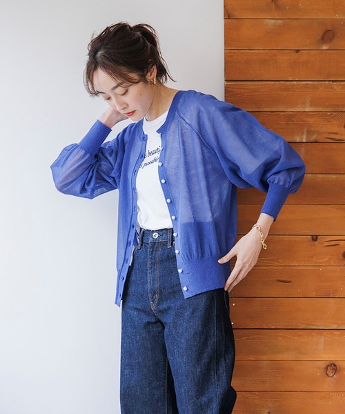 Emma Taylor（エマテイラー）の「前後2WAYパール釦シアーカーディガン（カーディガン/ボレロ・レディース・ホワイト/ブラック/イエロー/ブルー/グリーン・FREE）」の4枚目の写真