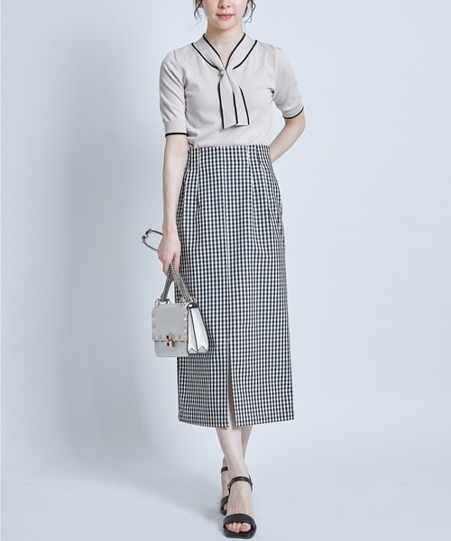 tocco closet(トッコ クローゼット)の「ポケット付き裾スリット入りギンガムチェックストレッチタイトスカート(スカート・レディース・ブラック/グリーン・M)」の4枚目の写真