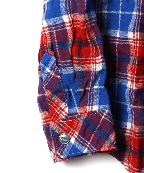 SHIPS（シップス）の「SHIPS KIDS:シャーリング チェック シャツ(kids)（シャツ/ブラウス・キッズ・レッド/ネイビー・130/110/120/100）」の4枚目の写真