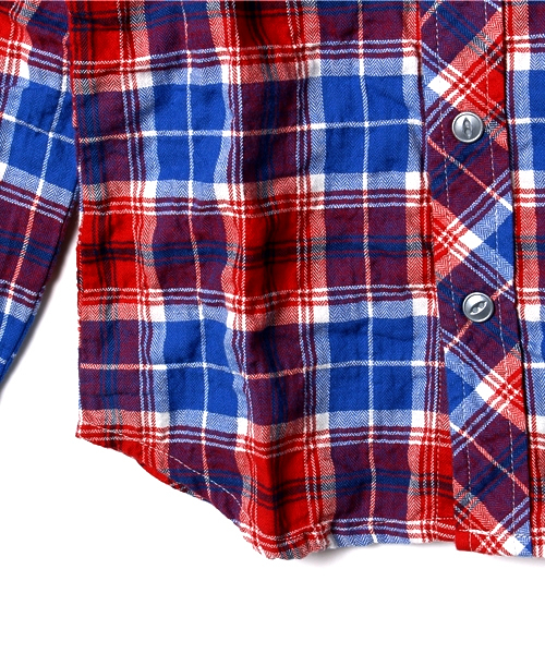 SHIPS（シップス）の「SHIPS KIDS:シャーリング チェック シャツ(kids)（シャツ/ブラウス・キッズ・レッド/ネイビー・130/110/120/100）」の9枚目の写真