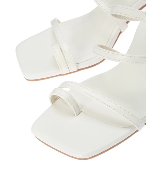 DURAS（デュラス）の「スクエアトゥストラップサンダル（サンダル・レディース・ホワイト/ブラック/ライトベージュ・MEDIUM/LARGE）」の10枚目の写真