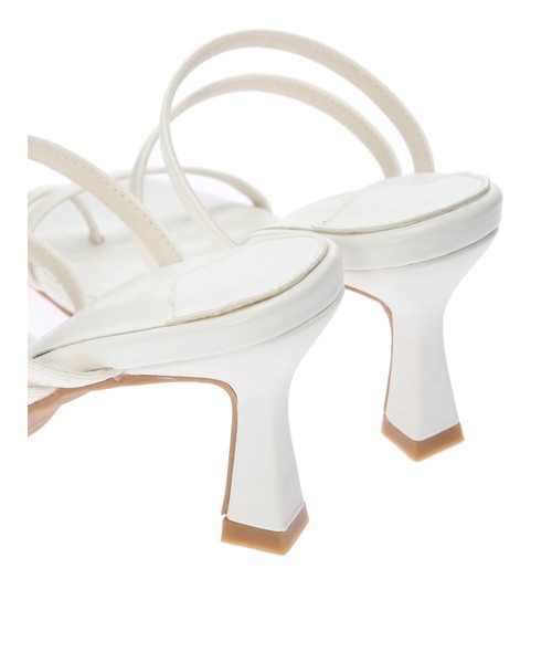 DURAS（デュラス）の「スクエアトゥストラップサンダル（サンダル・レディース・ホワイト/ブラック/ライトベージュ・MEDIUM/LARGE）」の11枚目の写真