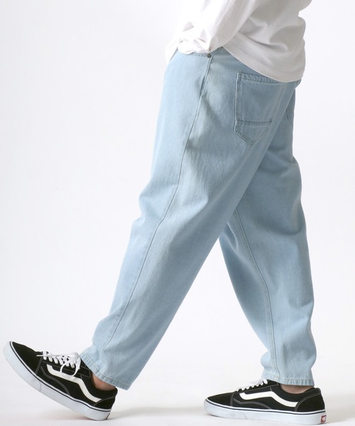 Lazar（ラザル）の「Denim Wide Tapered Pants/デニム ワイドテーパードパンツ（デニムパンツ・メンズ・チャコール/ライトインディゴブルー/インディゴブルー/ダークインディゴブルー/ケミカルウォッシュ/アイボリー/ブラック/ライトブルー/チャコールグレー/ワンウォッシュ・S/M/L）」の8枚目の写真