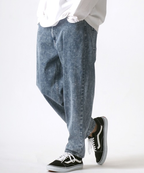 Lazar（ラザル）の「Denim Wide Tapered Pants/デニム ワイドテーパードパンツ（デニムパンツ・メンズ・チャコール/ライトインディゴブルー/インディゴブルー/ダークインディゴブルー/ケミカルウォッシュ/アイボリー/ブラック/ライトブルー/チャコールグレー/ワンウォッシュ・S/M/L）」の10枚目の写真