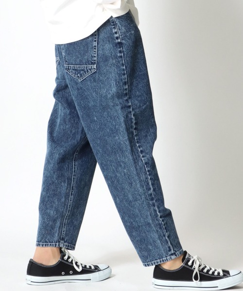 Lazar（ラザル）の「Denim Wide Tapered Pants/デニム ワイドテーパードパンツ（デニムパンツ・メンズ・チャコール/ライトインディゴブルー/インディゴブルー/ダークインディゴブルー/ケミカルウォッシュ/アイボリー/ブラック/ライトブルー/チャコールグレー/ワンウォッシュ・S/M/L）」の7枚目の写真