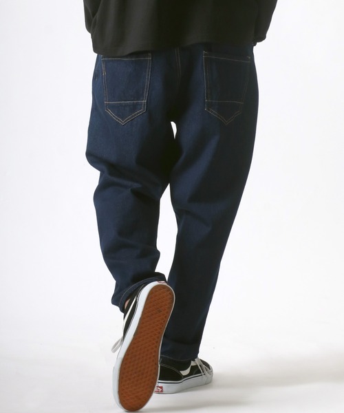 Lazar（ラザル）の「Denim Wide Tapered Pants/デニム ワイドテーパードパンツ（デニムパンツ・メンズ・チャコール/ライトインディゴブルー/インディゴブルー/ダークインディゴブルー/ケミカルウォッシュ/アイボリー/ブラック/ライトブルー/チャコールグレー/ワンウォッシュ・S/M/L）」の13枚目の写真