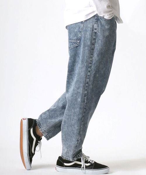 Lazar（ラザル）の「Denim Wide Tapered Pants/デニム ワイドテーパードパンツ（デニムパンツ・メンズ・チャコール/ライトインディゴブルー/インディゴブルー/ダークインディゴブルー/ケミカルウォッシュ/アイボリー/ブラック/ライトブルー/チャコールグレー/ワンウォッシュ・S/M/L）」の19枚目の写真