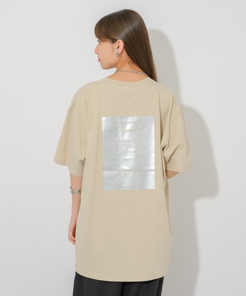 Paradise Picnic(パラダイスピクニック)の「バック箔プリントユニセックスT(Tシャツ/カットソー・レディース・ホワイト/ブラック/ベージュ・FREE)」の1枚目の写真