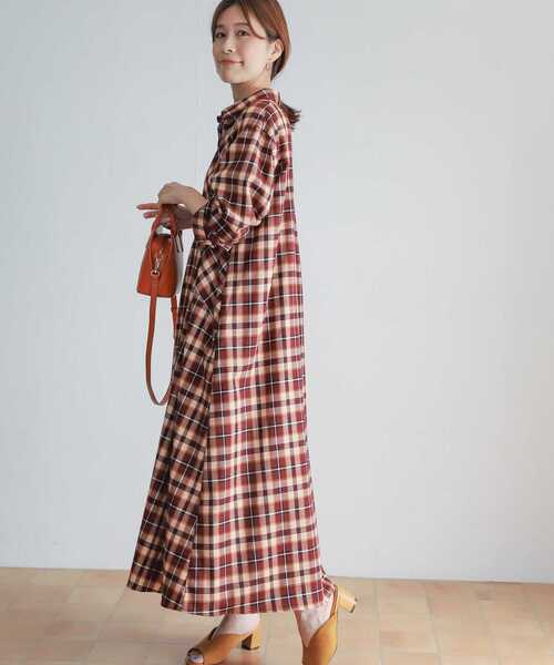 URBAN RESEARCH DOORS（アーバンリサーチドアーズ）の「ネルチェックAラインシャツワンピース（ワンピース・レディース・グレー系その他/パープル系その他/レッド系その他・MEDIUM）」の6枚目の写真