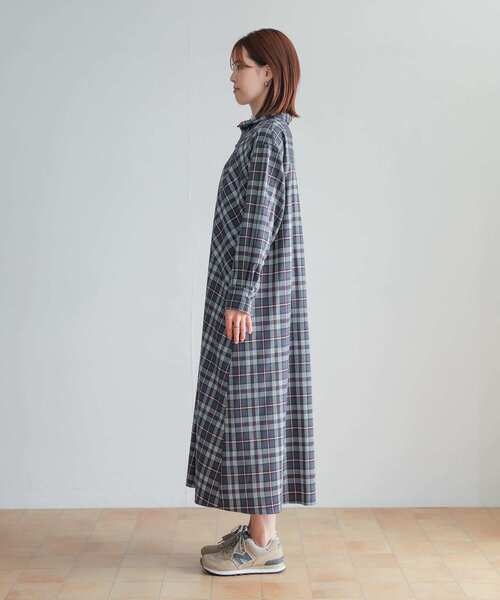 URBAN RESEARCH DOORS（アーバンリサーチドアーズ）の「ネルチェックAラインシャツワンピース（ワンピース・レディース・グレー系その他/パープル系その他/レッド系その他・MEDIUM）」の19枚目の写真