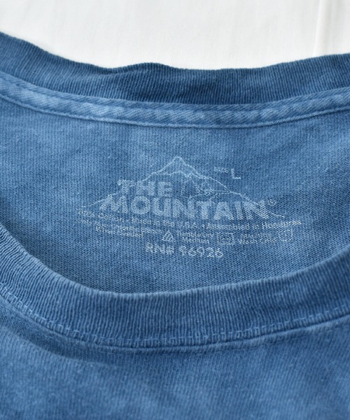 THE MOUNTAIN（ザマウンテン）の「【ヴィンテージ古着】Y2K THE MOUNTAIN / ザ・マウンテン タイダイ アニマルプリントTシャツ カエル（Tシャツ/カットソー・メンズ・ネイビー・LARGE）」の3枚目の写真