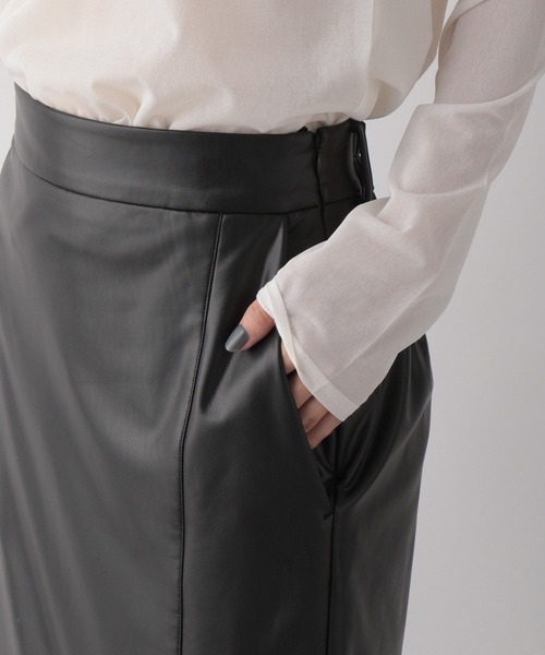 LOWRYS FARM（ローリーズファーム）の「フェイクレザーベントタイトスカート　157734（スカート・レディース・ブラック・LARGE/MEDIUM）」の10枚目の写真