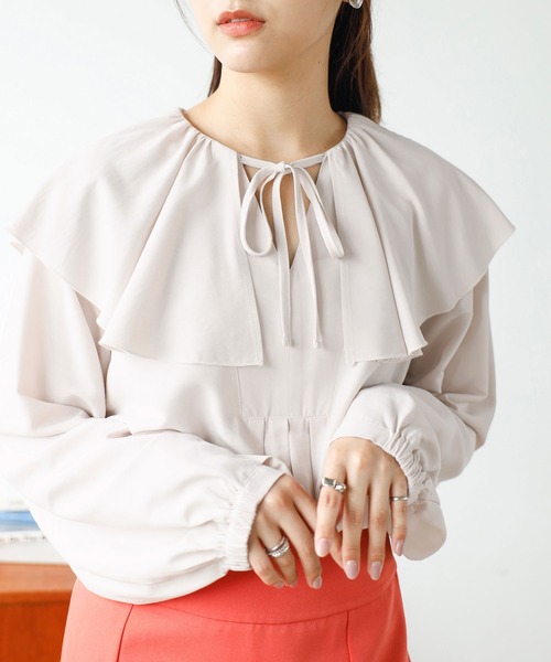 GeeRA(ジーラ)の「フリルカラーブラウス(シャツ/ブラウス・レディース・ブラック/サンドグレー/オフホワイト・LARGE/MEDIUM/X-LARGE)」の12枚目の写真
