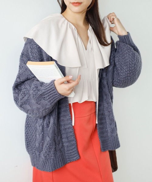 GeeRA(ジーラ)の「フリルカラーブラウス(シャツ/ブラウス・レディース・ブラック/サンドグレー/オフホワイト・LARGE/MEDIUM/X-LARGE)」の11枚目の写真