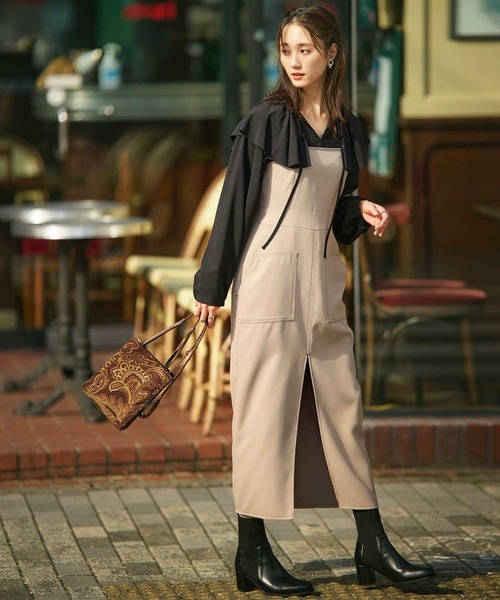 GeeRA(ジーラ)の「フリルカラーブラウス(シャツ/ブラウス・レディース・ブラック/サンドグレー/オフホワイト・LARGE/MEDIUM/X-LARGE)」の4枚目の写真