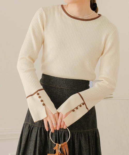 Bab（バブ）の「パイピング袖スリットクルーネックニットプルオーバー（Tシャツ/カットソー・レディース・ブラック/ベージュ/パープル/アイボリー・FREE）」の8枚目の写真