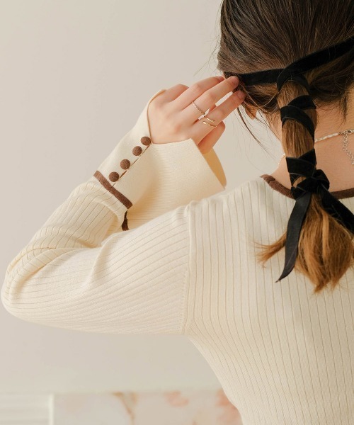 Bab（バブ）の「パイピング袖スリットクルーネックニットプルオーバー（Tシャツ/カットソー・レディース・ブラック/ベージュ/パープル/アイボリー・FREE）」の13枚目の写真