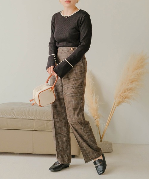 Bab（バブ）の「パイピング袖スリットクルーネックニットプルオーバー（Tシャツ/カットソー・レディース・ブラック/ベージュ/パープル/アイボリー・FREE）」の16枚目の写真