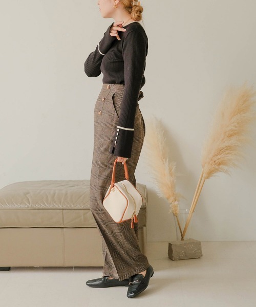 Bab（バブ）の「パイピング袖スリットクルーネックニットプルオーバー（Tシャツ/カットソー・レディース・ブラック/ベージュ/パープル/アイボリー・FREE）」の17枚目の写真