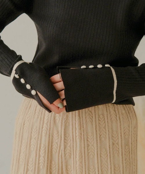 Bab（バブ）の「パイピング袖スリットクルーネックニットプルオーバー（Tシャツ/カットソー・レディース・ブラック/ベージュ/パープル/アイボリー・FREE）」の20枚目の写真