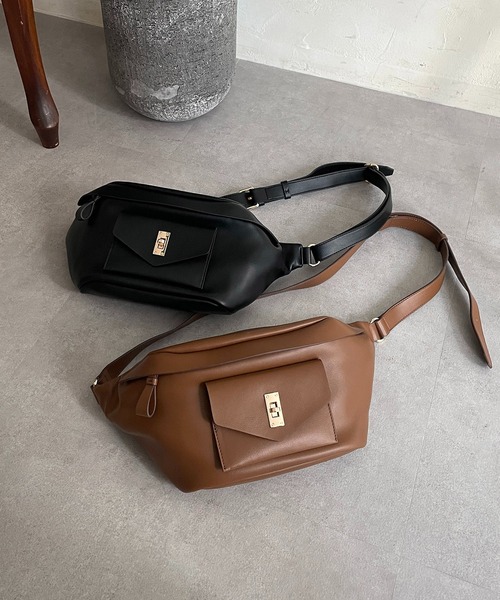 CAPRICIEUX LE'MAGE(カプリシューレマージュ)の「エコレザーボディバッグ(ボディバッグ/ウエストポーチ・レディース・ブラック/ブラウン・FREE)」の3枚目の写真