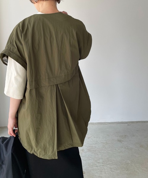210nouve（トゥージュヌーブ）の「２WAYケープラインノーカラージャケット/袖取り外し可能（ノーカラージャケット・レディース・ブラック/カーキ/アイボリー・FREE）」の19枚目の写真