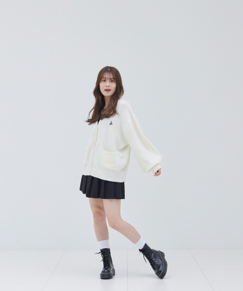 17HR(セブンティーンアワーズ)の「ロゴ刺繍カーディガン(カーディガン/ボレロ・レディース・ブラック/ブルー/オフホワイト・FREE)」の21枚目の写真