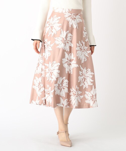 index(インデックス)の「◆フラワージャカード フレアスカート(スカート・レディース・ピンクベージュ/ブラック系/ブルー系・36/38/40)」の1枚目の写真