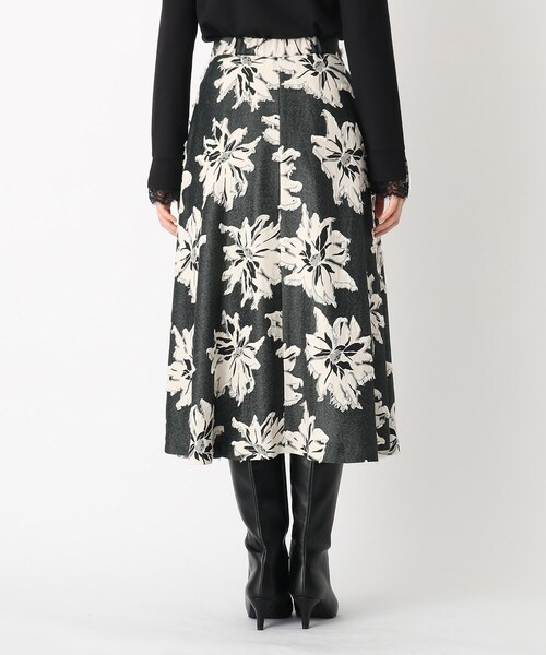 index(インデックス)の「◆フラワージャカード フレアスカート(スカート・レディース・ピンクベージュ/ブラック系/ブルー系・36/38/40)」の7枚目の写真