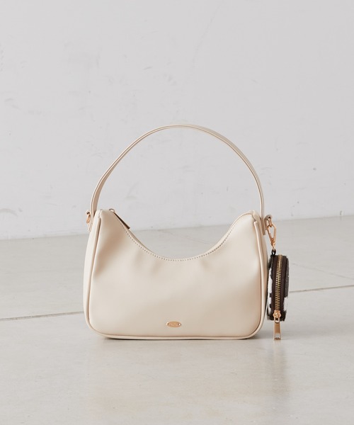 Chico（チコ）の「ポーチ付き2wayラウンドショルダー（ショルダーバッグ・レディース・アイボリー/ブラック/ブラック系その他2・FREE）」の16枚目の写真