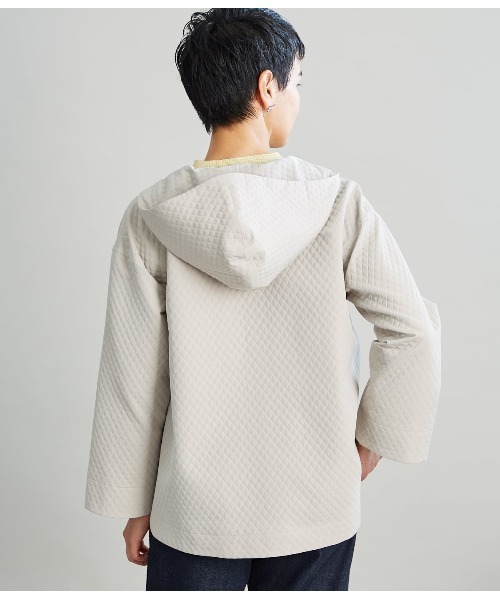 SIPULI（シプリ）の「【手洗い可能】Matelasse フーデッドブルゾン（ブルゾン・レディース・カーキ/グレイッシュベージュ・2）」の11枚目の写真