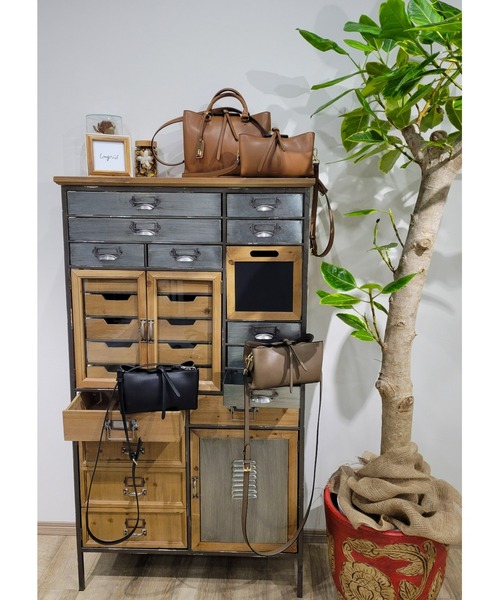 【Ungrid/アングリッド】両アオリポケット スクウェア ハンドバッグ（ボストンバッグ）｜Ungrid（アングリッド）