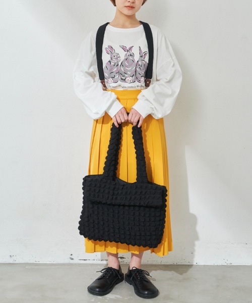 MERLOT（メルロー）の「うさぎプリントロンT（Tシャツ/カットソー・レディース・ホワイト/ブラック・FREE）」の4枚目の写真