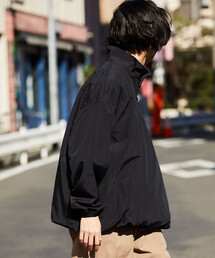 72068397_b_14_215.jpg