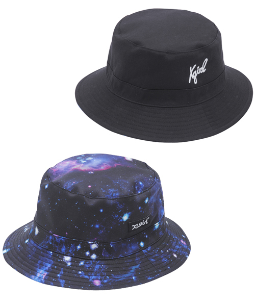 X-girl（エックスガール）の「COSMIC REVERSIBLE HAT 【神戸/福岡リニューアル限定アイテム】（ハット・レディース・ブラック/ネイビー・ONE SIZE）」の2枚目の写真