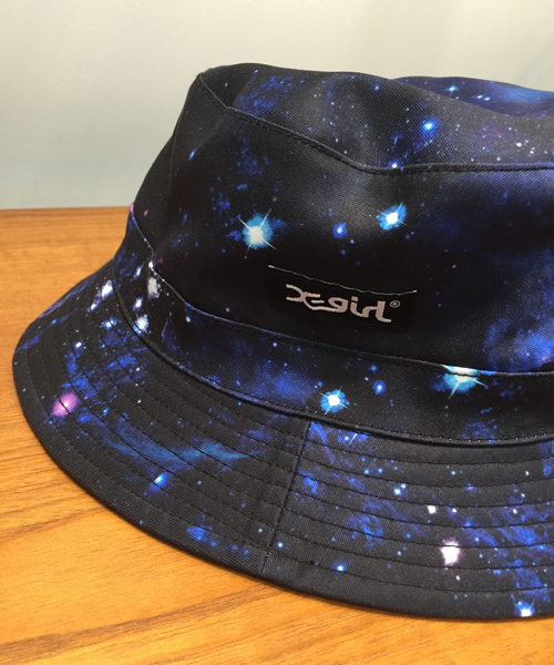 X-girl（エックスガール）の「COSMIC REVERSIBLE HAT 【神戸/福岡リニューアル限定アイテム】（ハット・レディース・ブラック/ネイビー・ONE SIZE）」の12枚目の写真