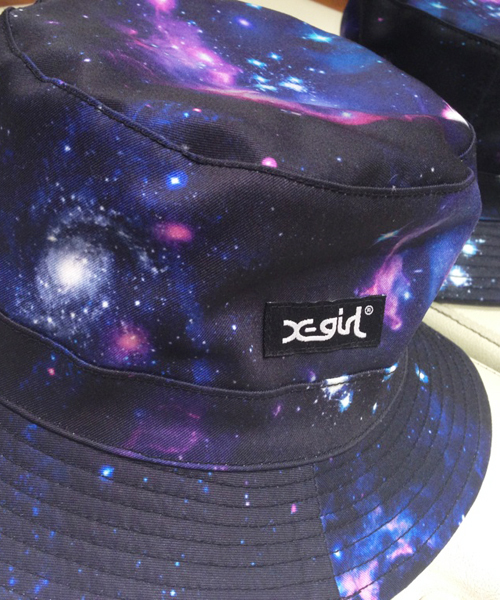 X-girl（エックスガール）の「COSMIC REVERSIBLE HAT 【神戸/福岡リニューアル限定アイテム】（ハット・レディース・ブラック/ネイビー・ONE SIZE）」の14枚目の写真